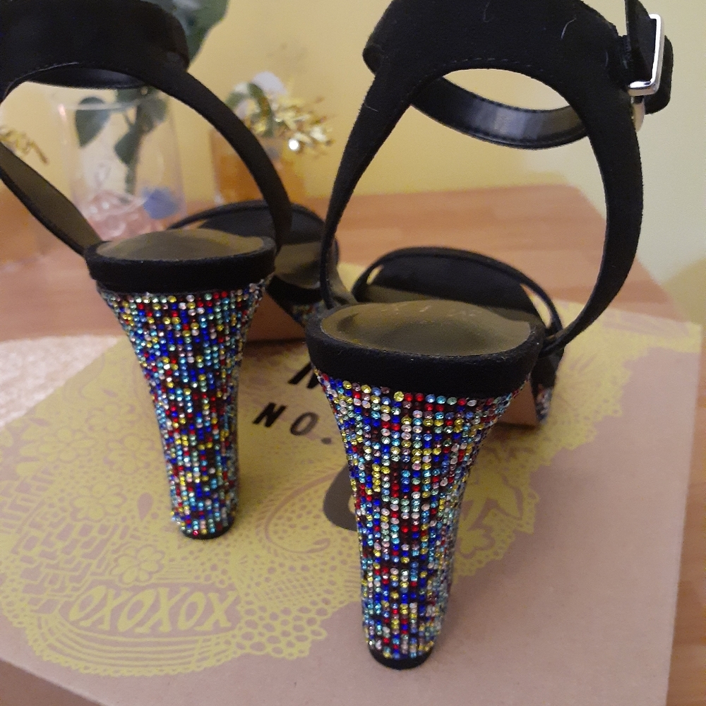 Mix N6 "Sandrea" heels size 6.5 - Picture 3 of 7
